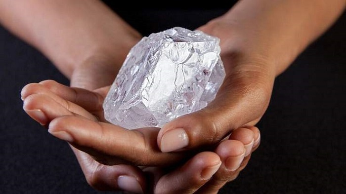 Tennis ball-sized diamond goes up for auction